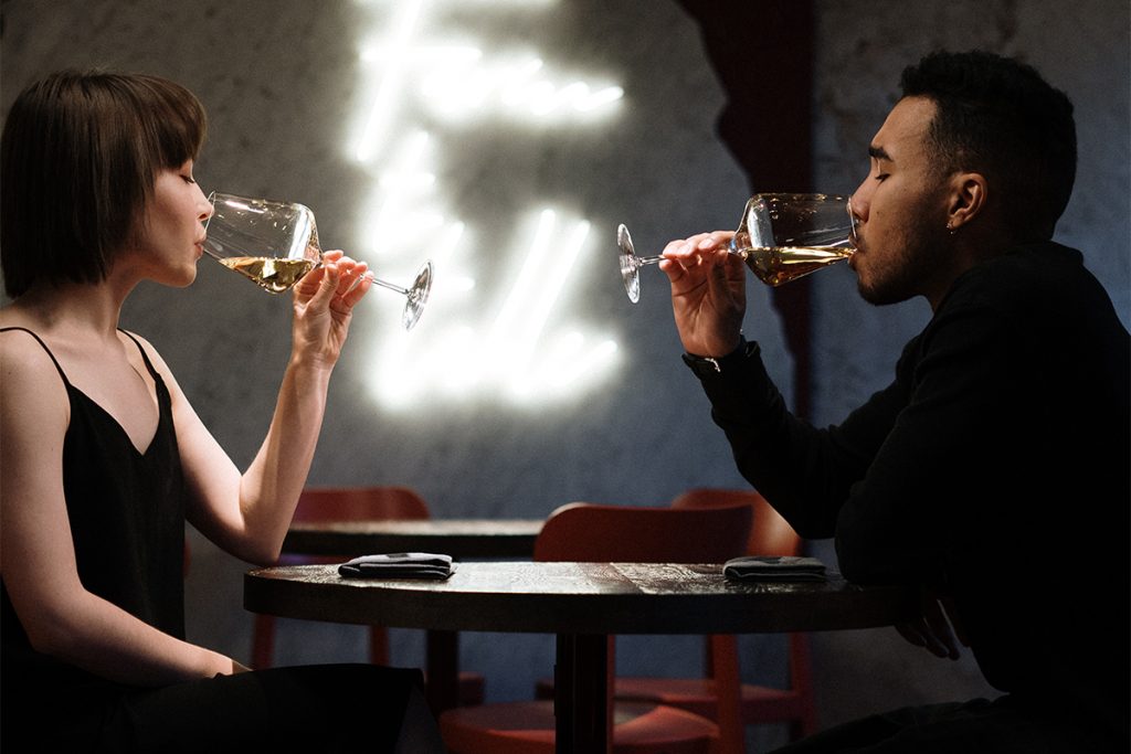 12 Ways Men Can Make A Great Impression On A First Date